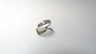 18ct White Gold Diamond Cluster Ring