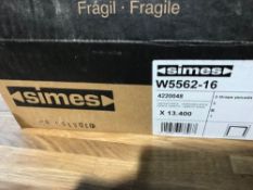 Box of Simes W5562-16 Staples