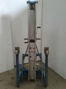 Genie material lift