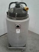 Industrial vacuum cleaner 32amp 110 V