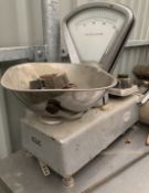 Weighing Scales with Weights