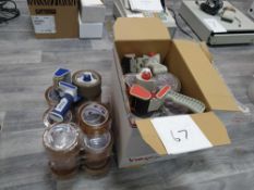 Quantity of parcel wrapping tape