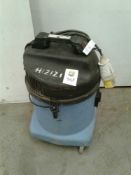 Industrial vacuum cleaner 110 V 32 amp