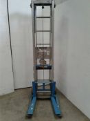 Genie Lift maximum load capacity 159 kg