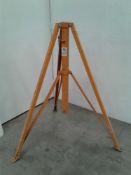Tripod for lighting