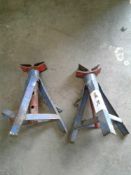 One pair of axle stands