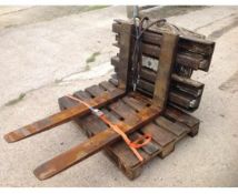 Cascade forklift rotator/spreader