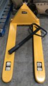 3000kg Pallet Truck