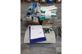 Fastback presentation folder binder machine