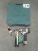 Makita air staple gun