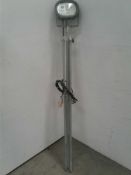 Single head LED tripod light 110 V