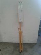 Fluorescent tripod light 110 V