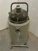 Industrial vacuum cleaner 110 V 32amp