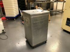 Large Grundy Bin on Caster Wheels