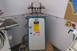 Orteguil pneumatic mitre cutter. SN0171088