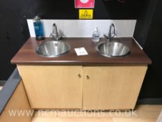 2x Hand Wash Basins