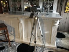 NEW BOXED WHITE & CHROME CAMERA SHUTTER TRIPOD LIGHT