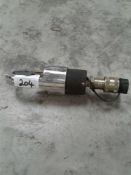 Hydraulic nut splitter