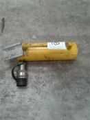 Hydraulic pad jack