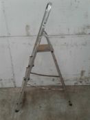 5 tread alloy step ladders