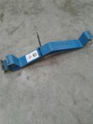 Pipe cradle for genie material lift