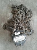 Road crew 1 ton chain hoist single point