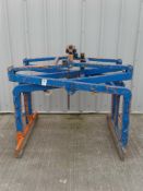 Eichinger brick grab