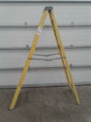 8 tread fibreglass step ladders