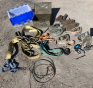 Quantity of lifting and clicker straps with tin box