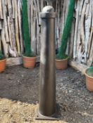1 X NEW BLACK HEAVY DUTY PEDESTRIAN CAST IRON BOLLARD