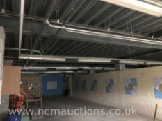 30x Fluorescent light fittings