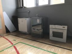 3x integrated kitchen appliances