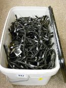 Lidded container of decorative lights E/T