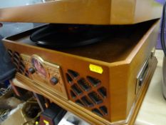 Zennox wooden retro style turntable, radio, cassette player E/T