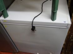 Logik compact chest freezer E/T