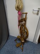 Vintage style spinning wheel