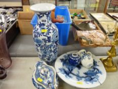 Quantity of blue and white decorative china