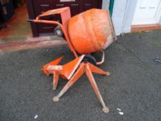 Bell electric concrete mixed and stand E/T