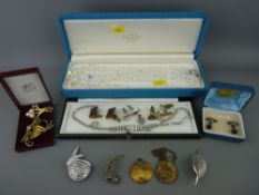 Lady's and gent's jewellery to include sterling silver cufflinks, silver motherhood medallions etc