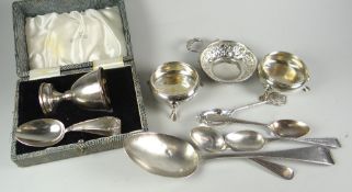 A parcel of hallmarked English silver / continental silver to include spoons, pair of salts ETC