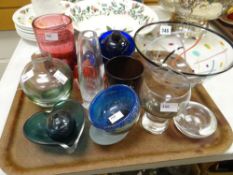 A parcel of decorative glassware Condition reports are provided on request by email only for this