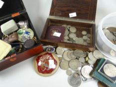 A quantity of mixed coinage including commemorative items, sundry costume jewellery & collectables