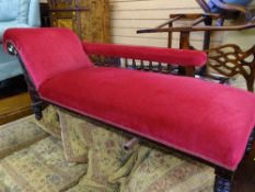 Edwardian chaise longue with spindle gallery back