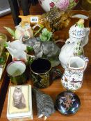 Mixed selection of ornamental cabinet ware