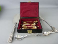 Georg Jensen, Denmark sifter spoon, a silver handled marrow scoop, a cake slice, a set of six EP