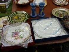 Parcel of mixed porcelain including a pair of Dudson Brother vases, boxed Worcester plate, series