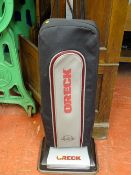 Oreck upright vacuum cleaner E/T