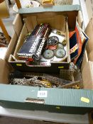 Quantity of vintage Meccano with booklet plans and ephemera
