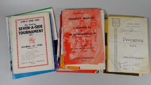 A mixed parcel of rugby union programmes (approx. 39) including 7s tournaments, 1959 scores match