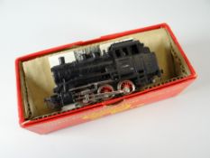 MARKLIN HO GAUGE STEAM LOCOMOTIVE NUMBER 89005 WITH BOOKLET IN TRI-ANG BOX. Condition Report: Good